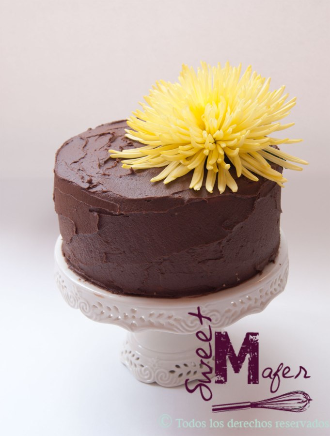 chocolate-rustica-flor-amarilla