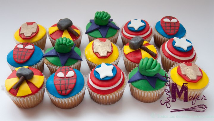 cupcakes-superheroes2