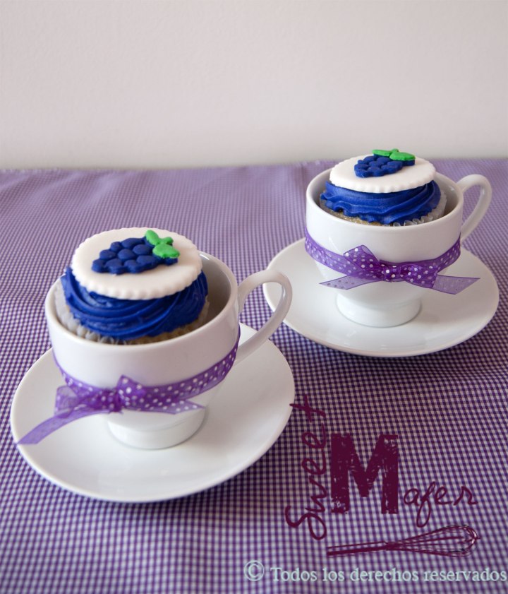 grapes-cupcakes