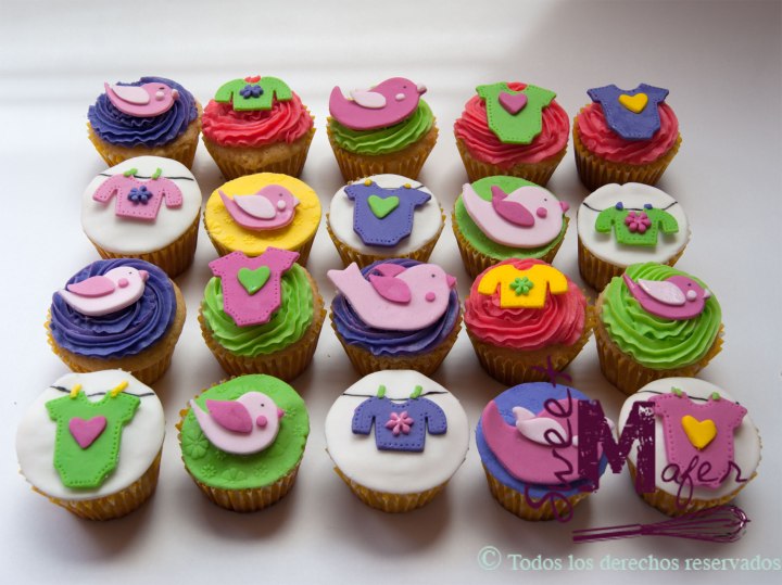 ropita-y-pajaritos-cupcakes-baby-shower