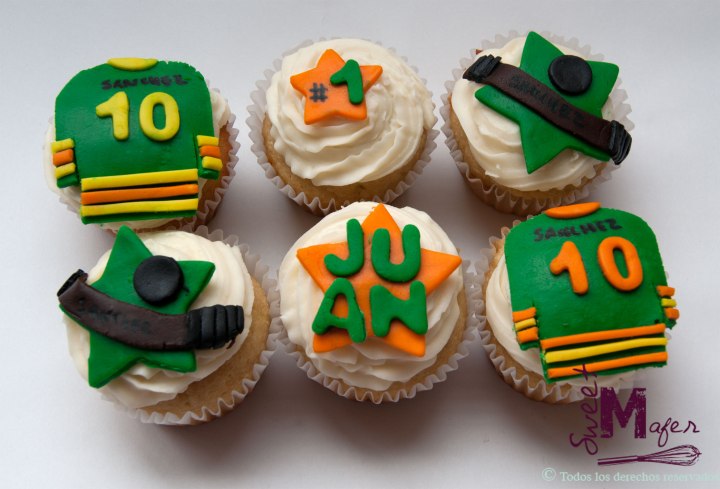 hockey-cupcakes
