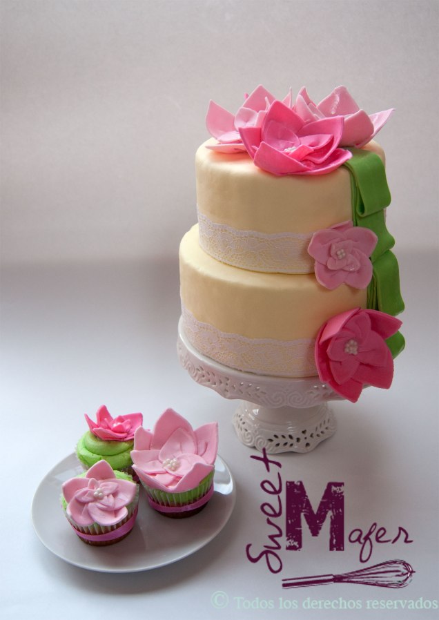 torta-y-cupcakes-en-rosa-y-verde