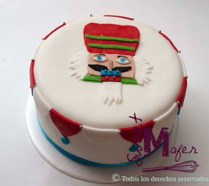 nutcraker-cake