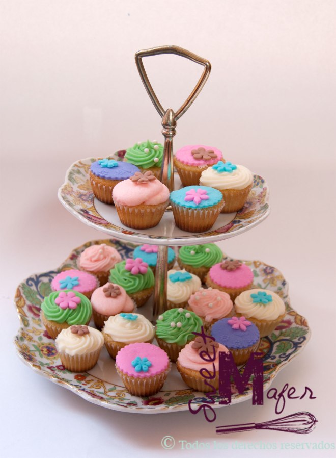 vintage-mini-cupcakes