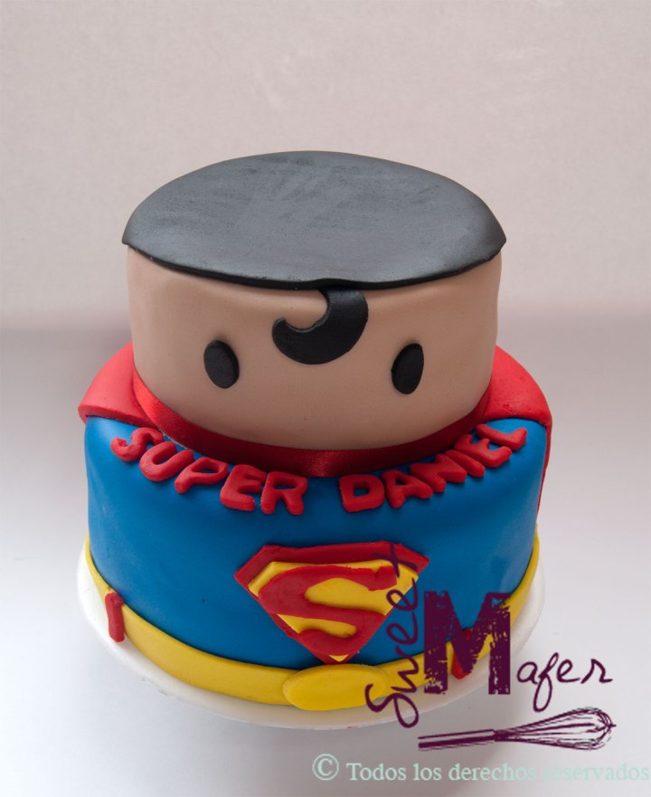 super-man-cute-cake