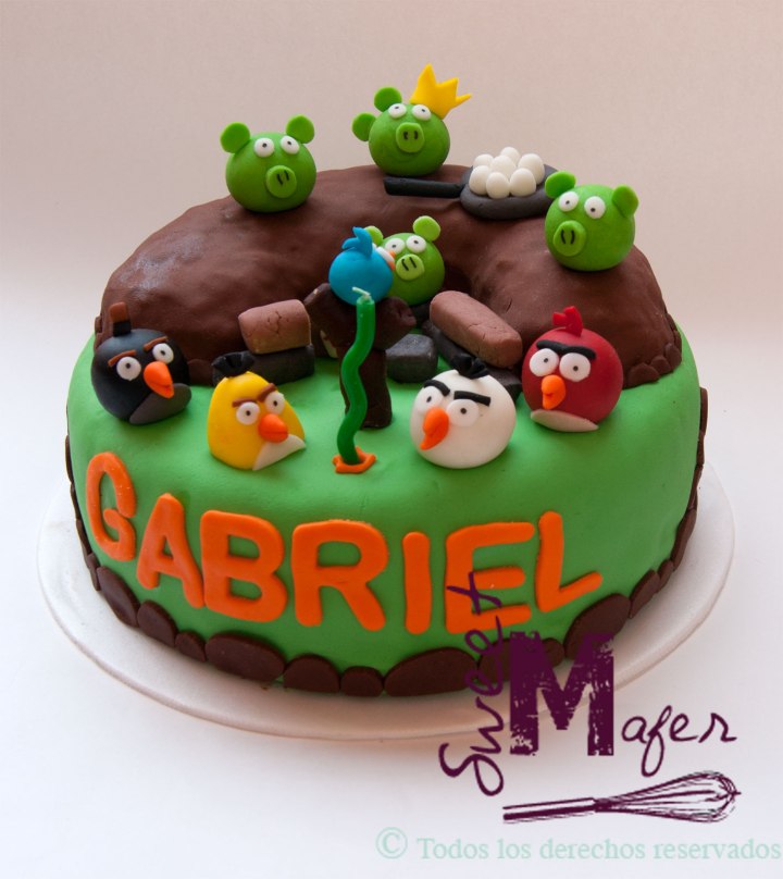 torta-angry-birds-monticulo