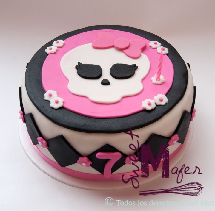 torta-monster-high-1-piso