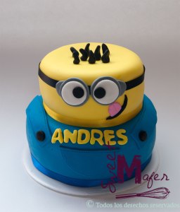 torta-minion-2-pisos
