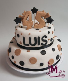Torta 45 años